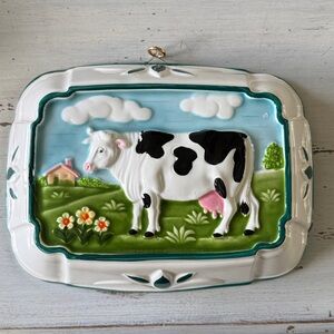 Vintage Ceramic Cow Gelatin Mold - Wall
Plague by Gailstyn-Sutton Made in Japan